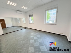 Atrakcyjny lokal ścisłe centrum